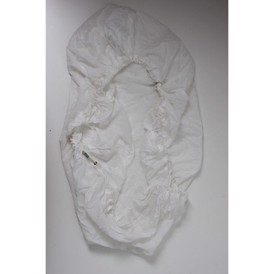 Overtræk til rygsæk i hvid nylon fra tysk militær elastik i kant